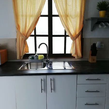 El Cuarto De Moza Apartment Tinajo